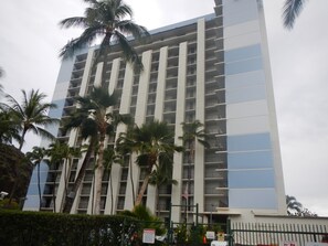 "Hawaiian Princess Resort in Makaha"
View from the Lahilahi Street Looking Up.