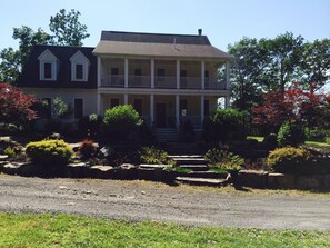 Bella Vista front of the house View