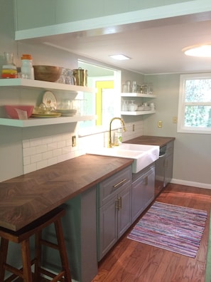 Brand new modern kitchen!