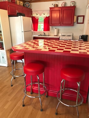 Cute breakfast bar perfect for your morning coffee.