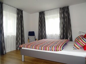 Ferienwohnung bis 3 Pers. (60 qm)-Schlafzimmer