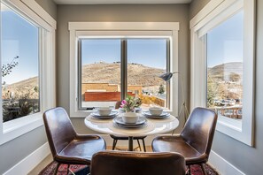 Additional Sitting Area with Surrounding Views