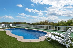 CC189: Magicality | Private Pool Area