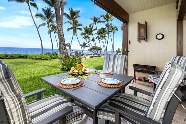 Oceanfront serene ground-floor corner unit