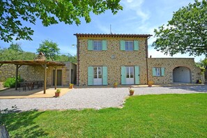 Building Exterior, Outdoor