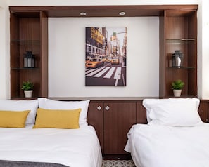 2nd bedroom faces main road, but we have double payne windows 第二間臥室備有