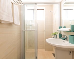Master bedroom walk in shower
乾式分離衛浴