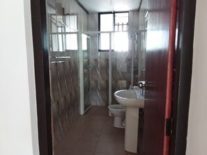 Spacious bathroom shared between Bedroom 1 & Bedroom 2