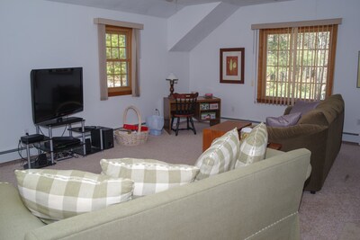 Lake Adjacent Family Home Ready To Host Your Next Trip To Wachusett Mountain!