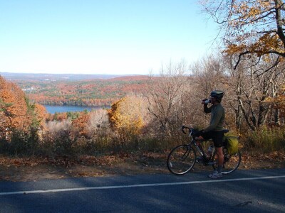 Lake Adjacent Family Home Ready To Host Your Next Trip To Wachusett Mountain!