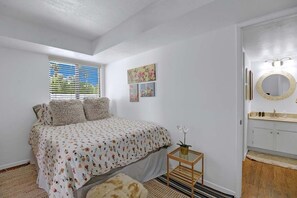 GUEST BEDROOM REVERSE - Oranj Palm Vacation Homes.jpg