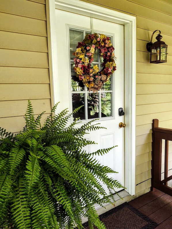 Mountain Brook Retreat's private entrance.