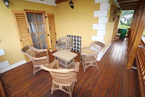 balcony