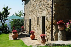 Balcony / Terrace / Patio, Building Exterior, Garden, Outdoor, Scenic View