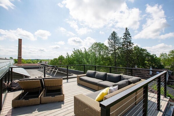 Rooftop Deck! Accessible from inside. Room to spread out, ample seating up to 8!