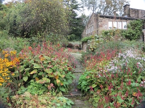 A view of Tyas Cottage from the shared garden