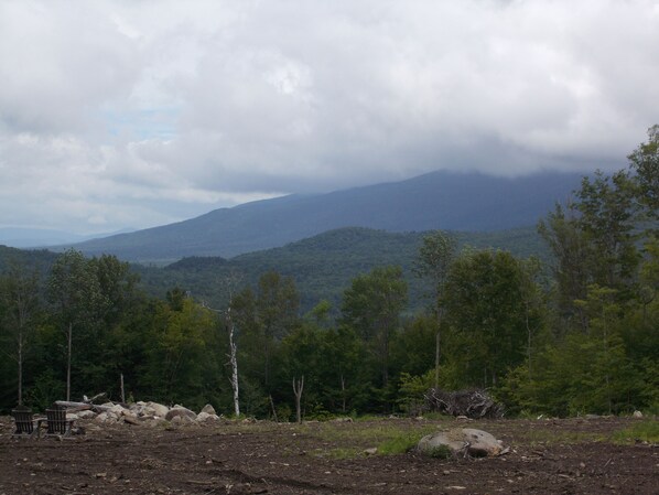 Beautiful White Mountain View from this exceptional RV.