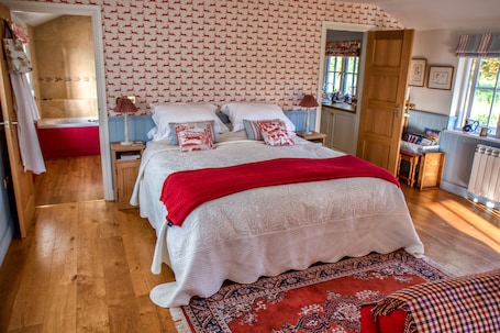Super - king size 6ft bed with Hypnos mattress and Egyptian cotton sheets