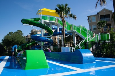 Dream Disney Family Vacation, Best Resort, 2 Miles To Disney, Space For 8