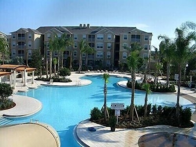 Dream Disney Family Vacation, Best Resort, 2 Miles To Disney, Space For 8