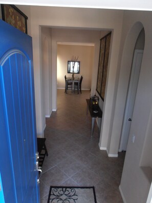 Foyer/entry