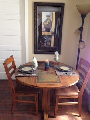 Craftsman style furniture give you the feel of the mill working era