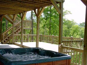 Hot Tub on Rear Deck - Privacy + Panoramic Views!