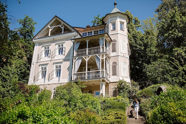 Fachada da propriedade
