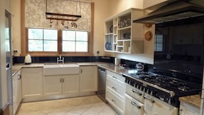 Gorgeous country kitchen