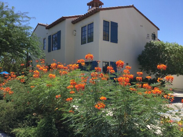 "The Paseo" at Legacy - Villa Exterior
