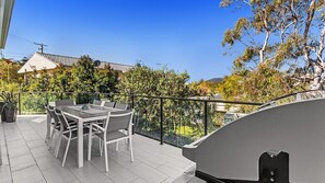 Rear Deck w BBQ