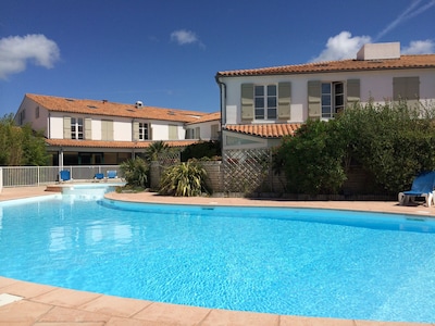 APARTMENT / RESID STANDING WITH POOL, BEACH AT 100M