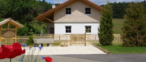 Wohnen Sie in Ihrem eigenen Haus mit großem Garten. 