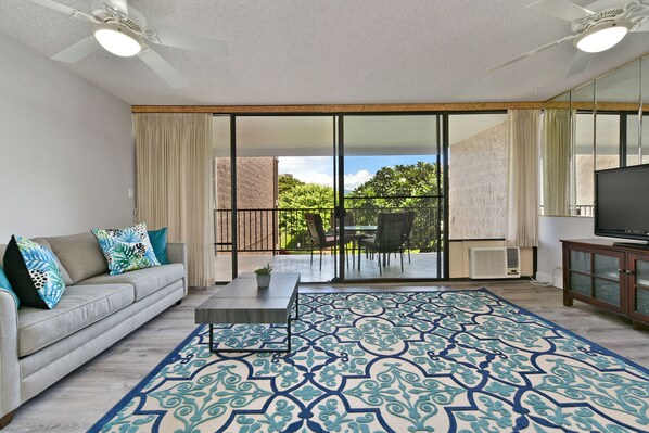 Kihei Alii Kai A207 living room 1