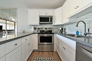Kihei Alii Kai A207 kitchen 1