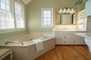 Oversized jetted corner tub to soak your cares away. Room for two.