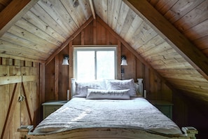 Loft has queen size pillowtop mattress