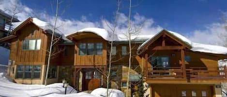 Oakley's Majestic Aspen/Snowmass Ski In/Out Vacation Home-Year Round!