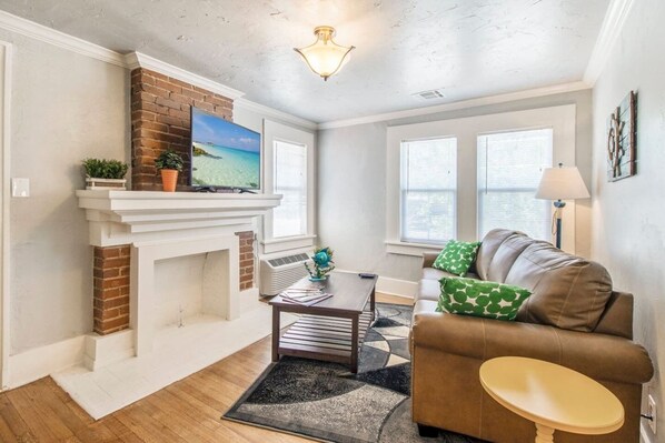 Living room with 55" TV