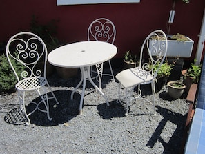 Relax outside 