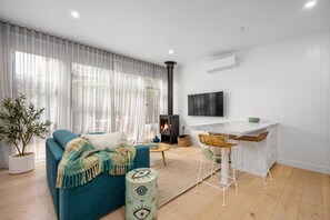 Living  / Lounge areas