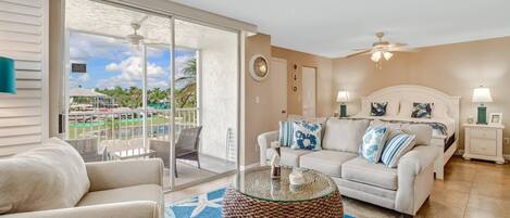 Beautiful beach studio condo! The sofa sleeper has a queen size mattress that sleeps 2 addtional guests.