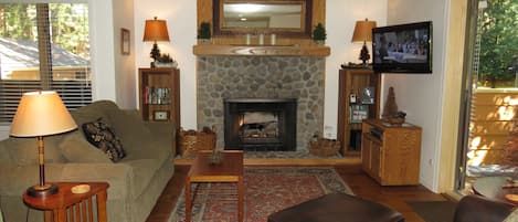 Cozy Living Room...gas log fireplace
