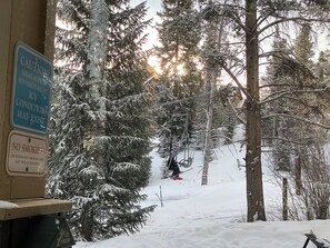 Skidåkning och snöaktiviteter