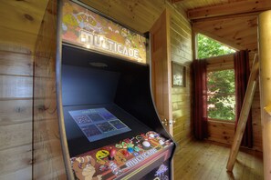 Multicade Video Arcade - 60+ Classic Arcade games for adult & kid fun!