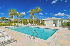 BEL201 - The New Waterford at Berkshire Lakes pool is just steps from the front door!
