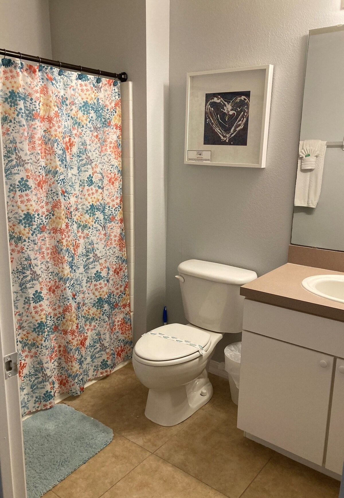 Newly Renovated – Family Friendly – Backs onto Pond – WiFi – Close to Disney