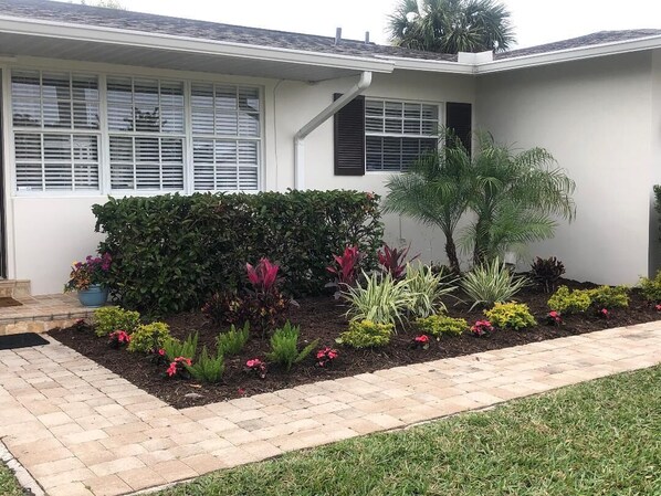 New Paint and landscaping
