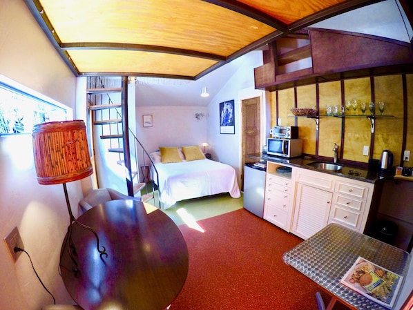  Main space with a loft with a single mattress 