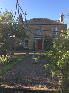 Luxury cottage in countryside setting near to St Andrews perfect for golfers 